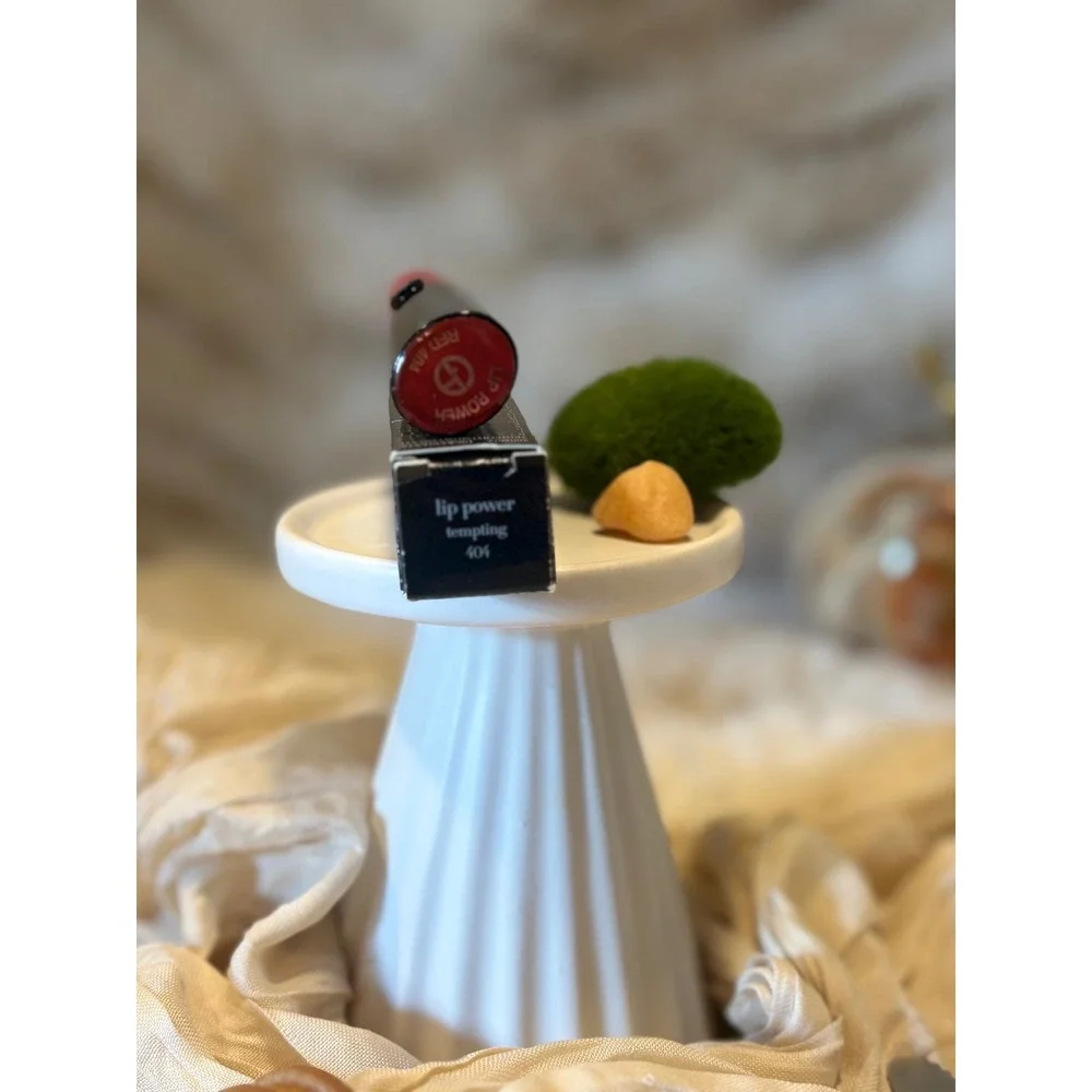 Giorgio Armani nourishment true